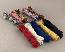 Many colors of different spintop strings